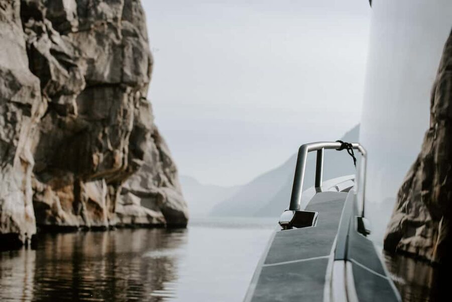 Lysefjord (Stavanger): Boattrip to Preikestolen from Forsand - Starting at Forsand, right where Lysefjord begins