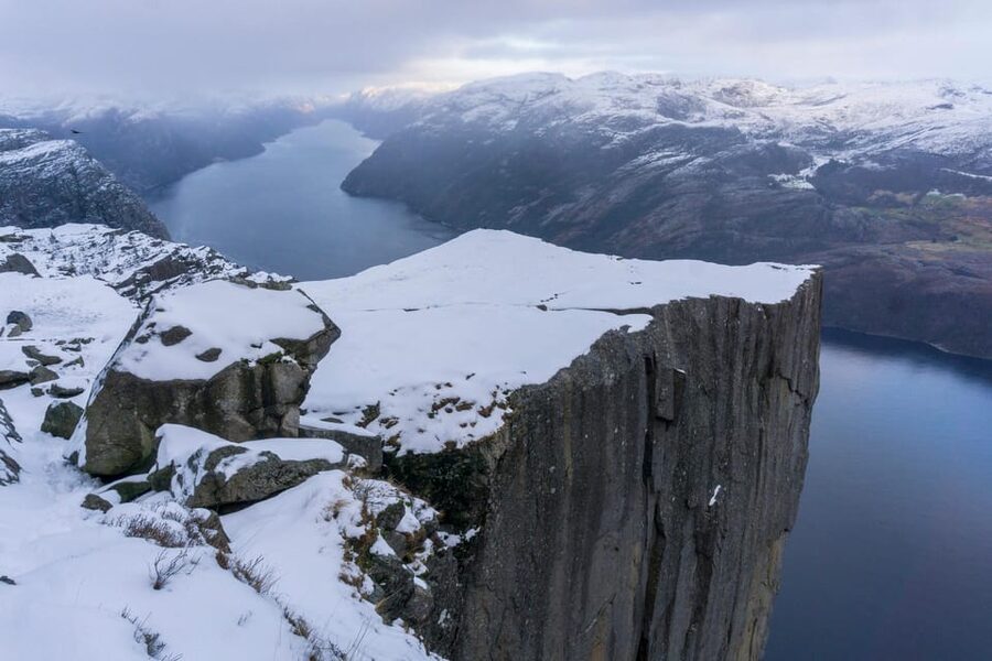 Lysefjorden cruise & Preikestolen guided hike - winter - Transport and the long return to Stavanger