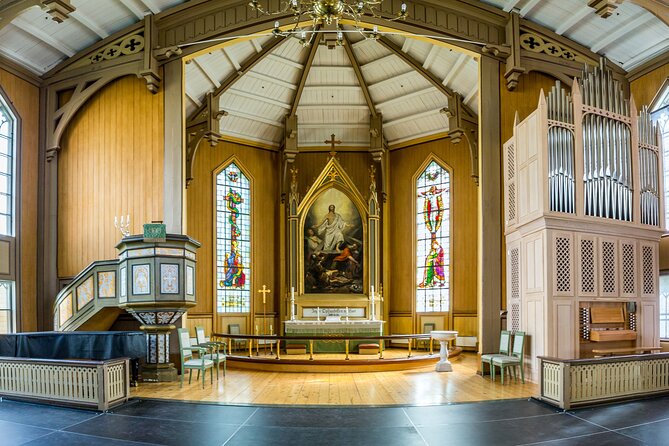 Midnight Concert in Tromsø Cathedral - A quiet musical hour in Tromsø’s yellow cathedral