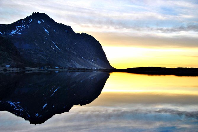 Midnight Sun Kayak - Northern Explorer - Along the coast and toward the small islands