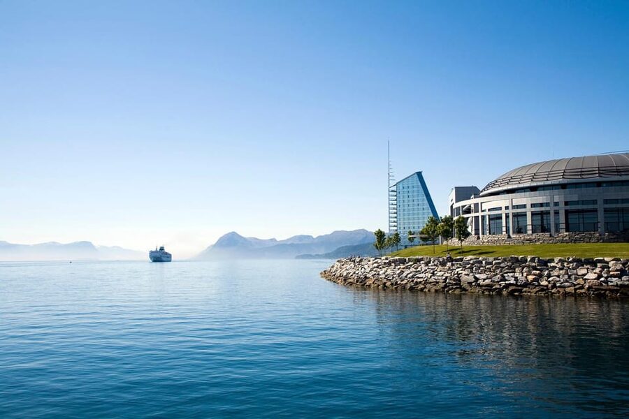 Molde - Guided kayak tour - What the $131 price includes