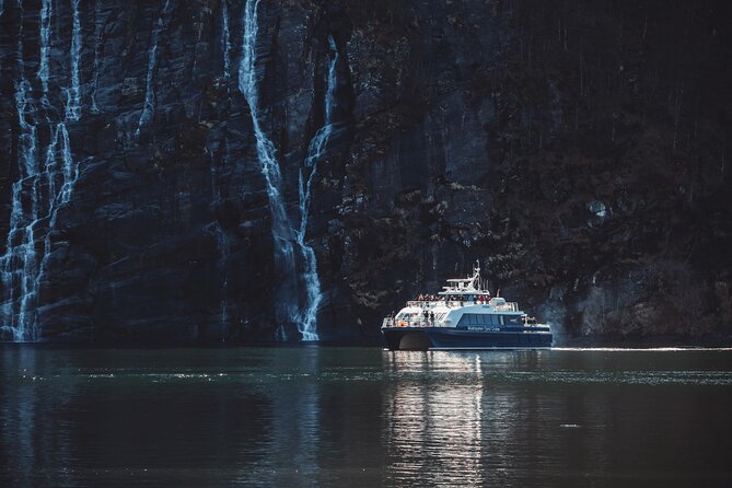 Mostraumen Fjord Cruise - Weather, clothing, and the best seat strategy