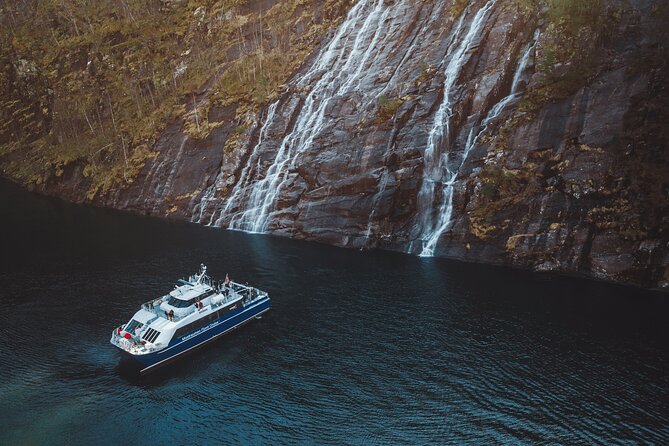 Mostraumen Fjord Cruise - the local operator - Why Mostraumen makes sense from Bergen