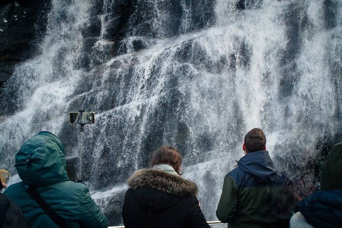Mostraumen Fjord Cruise - the local operator - Osterfjorden: the long scenic middle
