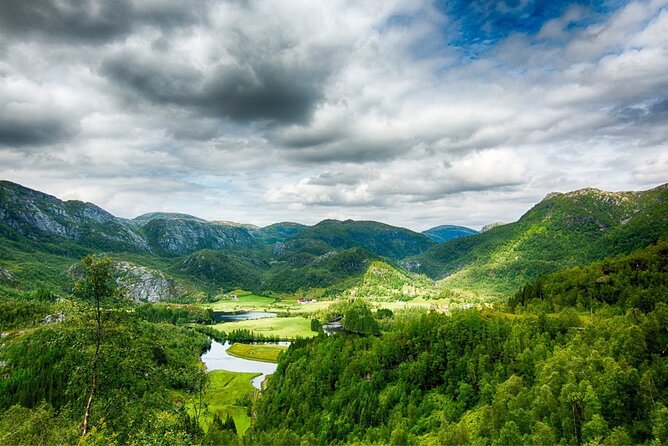 Mostraumen Golden Circle Fjordtour from Bergen – Group or Private - Mostraumen, where the fjord behaves like a river