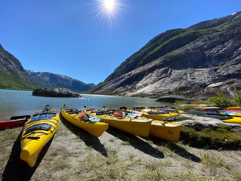 Nigards: Kayaking and Glacier Hike - Paddling across Nigardsbrevatnet