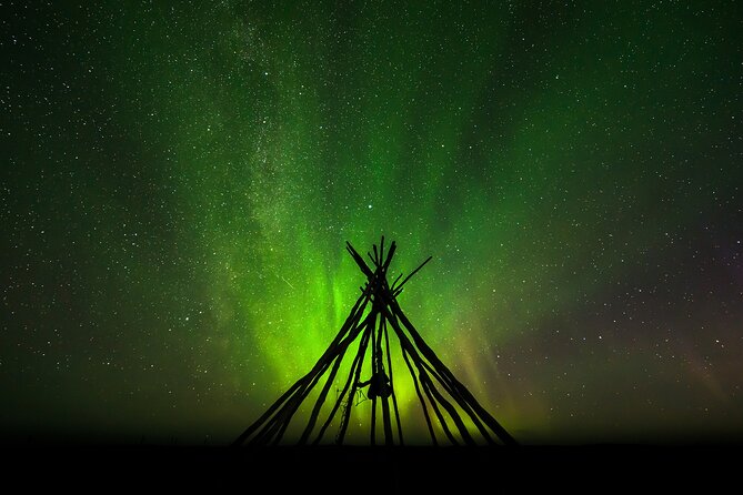 Northern Lights Hunt - The aurora lesson gives the night some context