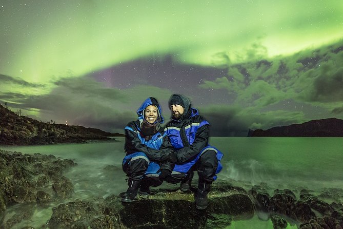 Northern Lights Private tour with your special ones - Greenlander - Campfire food and warm breaks