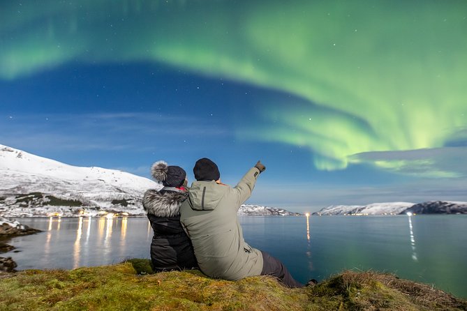 Northern Lights Private tour with your special ones - Greenlander - Guides Peter, Markus, and Samuel