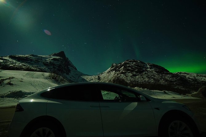 Northern lights - TeslaX Ecofriendly Car - A practical three-hour itinerary