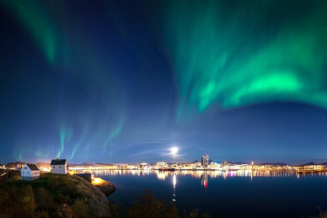Northern Lights Tours Bodo Norway - Inside the heated van with panoramic roof views