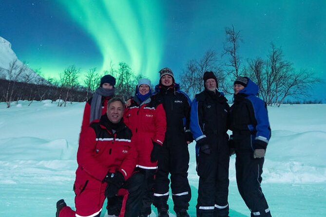 Northern Lights x Mini Bus Chase - A bonfire, hot food, and an easier wait
