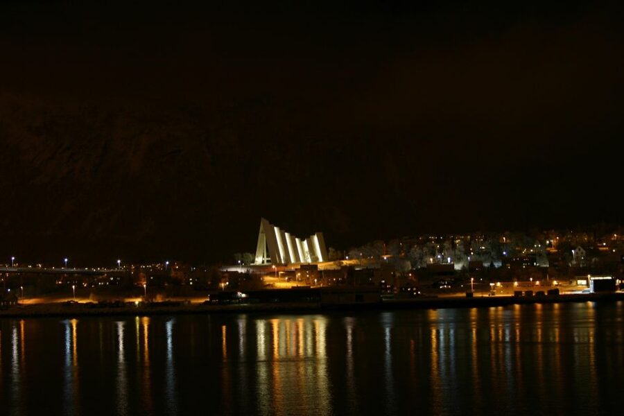 Norwegian Coastal Cities: Smartphone Audio Guide App - Ålesund and the story behind its Art Nouveau streets