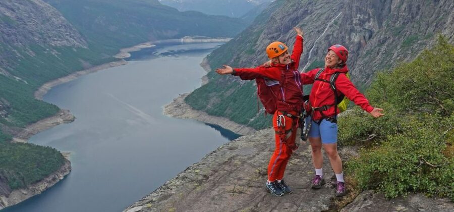Odda: Full-Day Trolltunga Hiking, and Climbing Tour - The steep kilometer before the climb