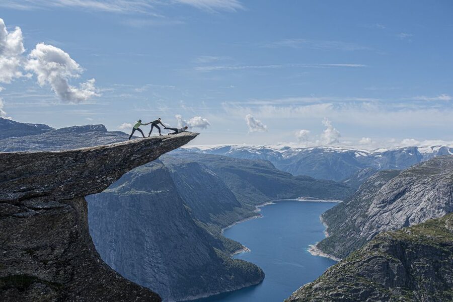Odda: Full-Day Trolltunga Hiking, and Climbing Tour - The final 3 kilometers to Trolltunga