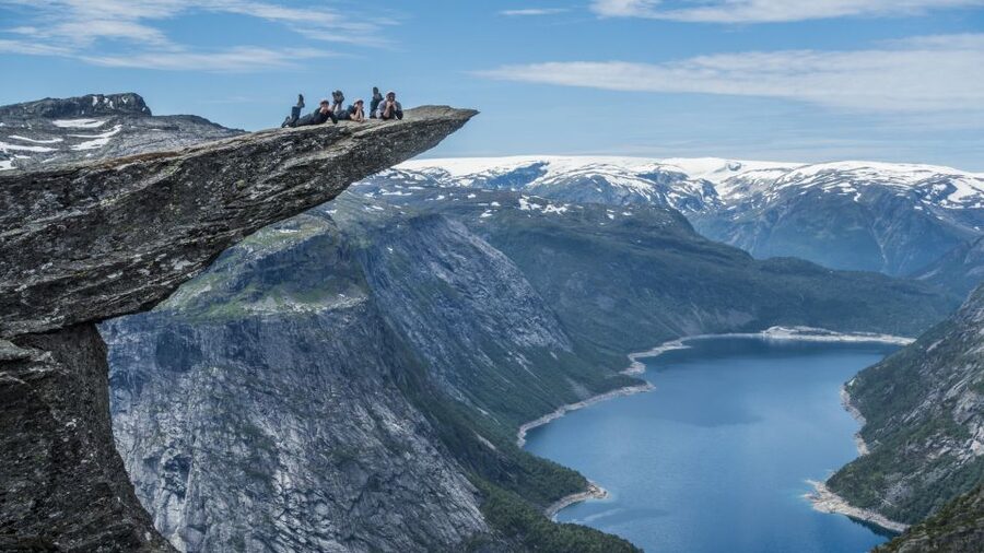 Odda: Full-Day Trolltunga Hiking, and Climbing Tour - Returning on the tourist trail