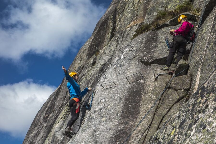 Odda: Trolltunga Via Ferrata, Sunset and Sunrise - Clothing and preparation for Hardangervidda weather