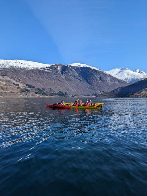 Olden: Guided beginner friendly fjord kayaking.Local company - What to bring and how to prepare