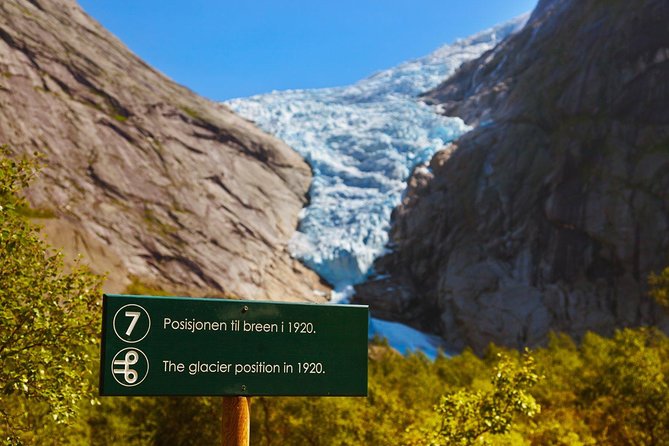 Olden Shore Excursion: the Amazing Briksdal Glacier - The drive through Olden and beside Oldevatnet