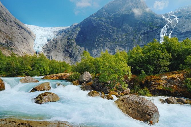 Olden Shore Excursion: the Amazing Briksdal Glacier - Reaching the glacier lake viewpoint