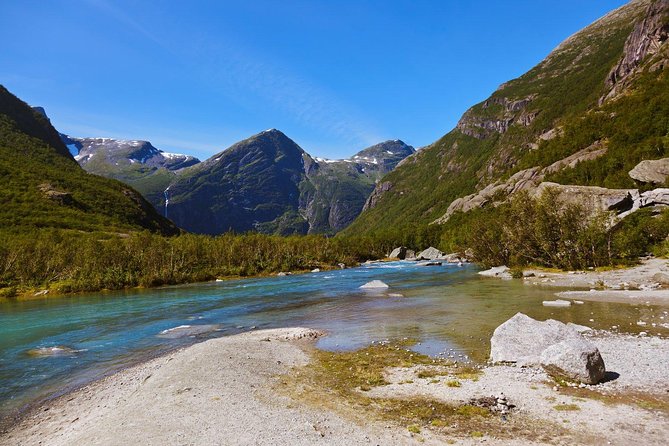 Olden Shore Excursion: the Amazing Briksdal Glacier - What the guide adds, and where expectations matter