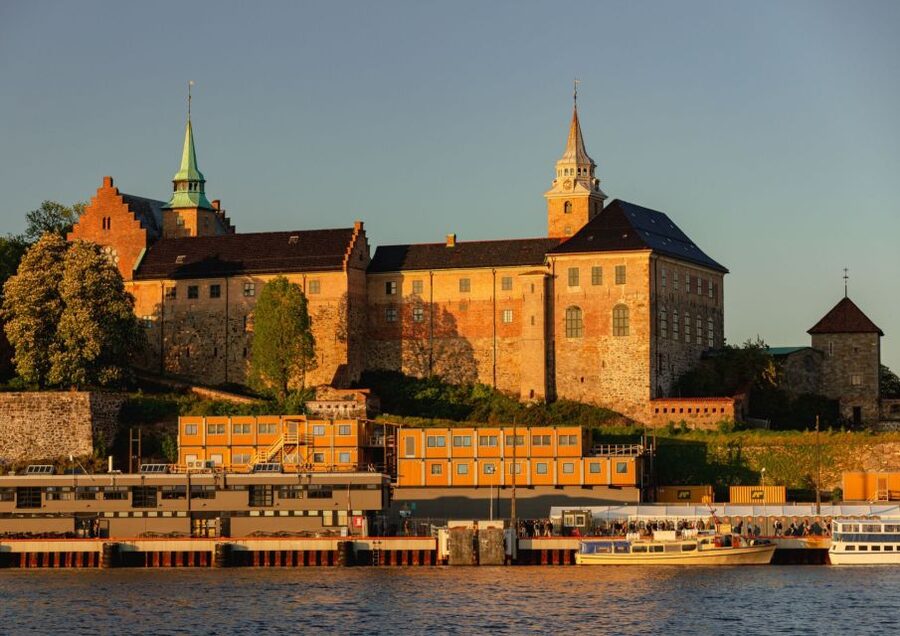 Oslo: 100% Electric Oslofjord Sightseeing Cruise - A quiet start at Rådhusbrygge 4