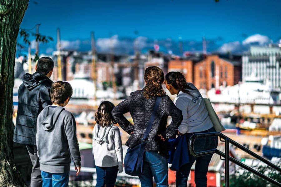 Oslo: 3-hour Highlights & Vigeland Park Private Walking Tour - Who should book this Oslo tour