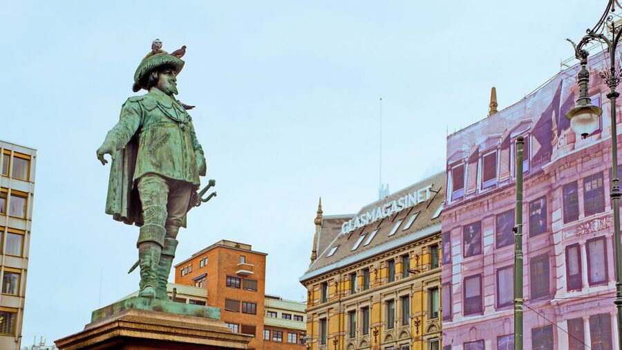 Oslo: Best of Oslo Walking Tour - Starting at the Nobel Peace Center or University Aula
