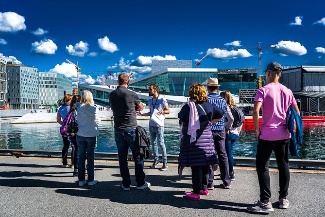 Oslo City Private Walking Tour - National Theatre and the Royal Palace