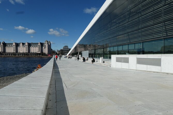 Oslo City Walks - The City of Contrasts - Crossing Oslo on the Akrobaten Bridge