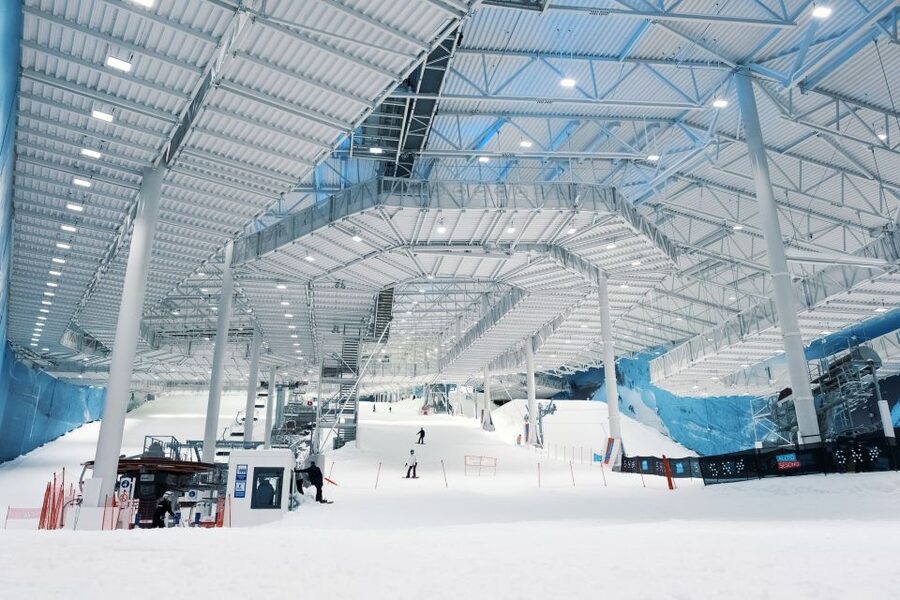 Oslo: Day Pass for Downhill Skiing at SNØ Ski Dome - What makes SNØ different from an ordinary ski day