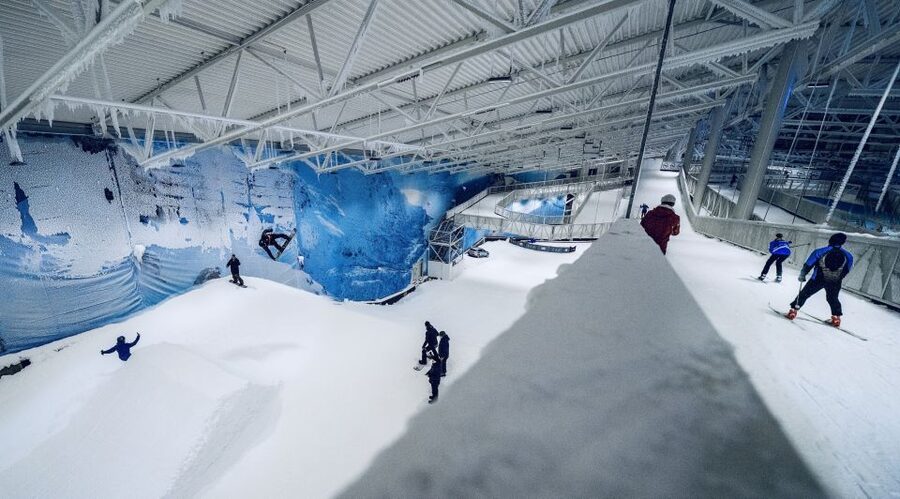 Oslo: Day Pass for Downhill Skiing at SNØ Ski Dome - Dressing for minus 4 degrees Celsius