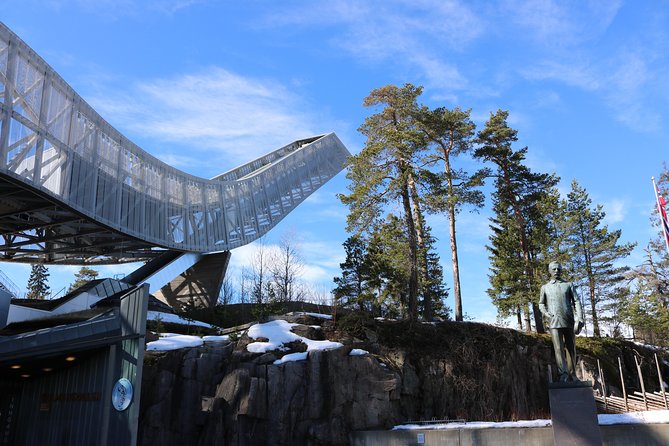 Oslo Discovery Tour - Oslo’s historic center from the coach