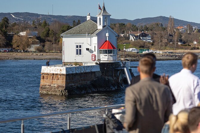 Oslo fjord 3-Course Dinner Cruise with Live Music - A three-course meal with a Norwegian accent