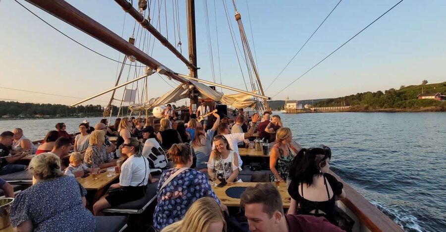 Oslo Fjord Evening Live Rock music cruise with Shrimp buffet - Three hours through Oslo’s inner fjord