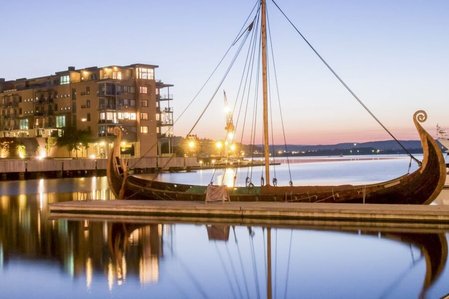 Oslo: Grand City Sightseeing Tour by Bus with Fjord Cruise - Why this full-day Oslo tour works