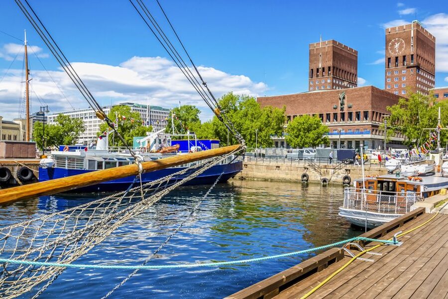 Oslo: Grand City Sightseeing Tour by Bus with Fjord Cruise - Lunch and the rhythm of the day