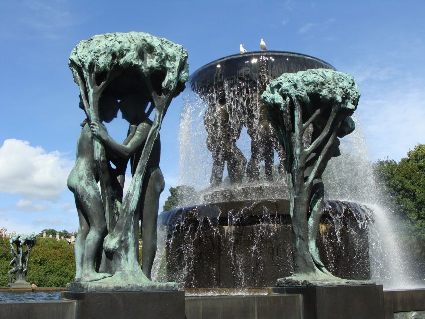Oslo: Guided Oslo Highlights Tour by bus & Oslofjord cruise - Oslo by coach, from the Opera House to the Royal Palace