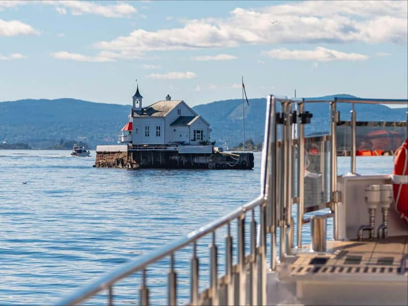 Oslo: Guided Sightseeing Fjord Cruise on Premium Silent Boat - Boarding at Rådhusbrygge 2