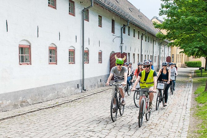 Oslo Highlights Bike Tour - Karl Johans gate connects Oslo’s grand sights