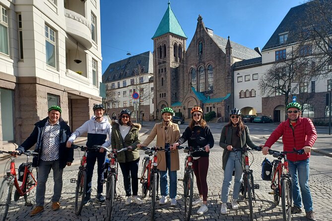 Oslo Highlights Bike Tour - Vigeland Park is the tour’s big artistic finish
