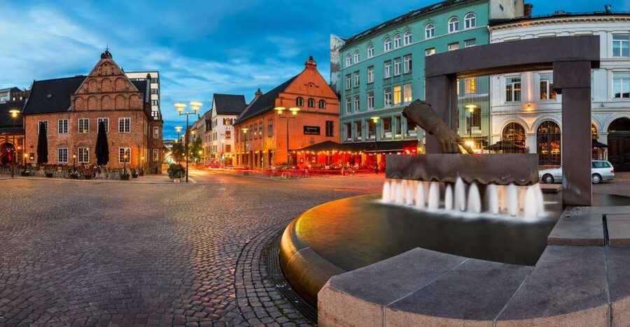 Oslo: Historic Myths & Legends Evening Walking Tour - Key points to know before booking
