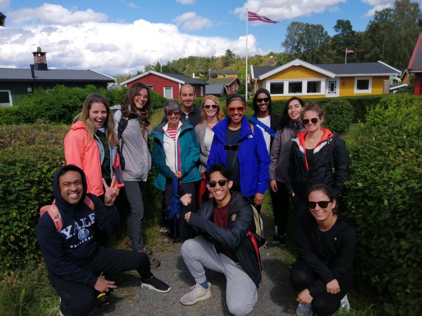 Oslo Nature Walks: Island Hopping Tour - Lindøya: flowers, cabins, and the Norwegian summer dream