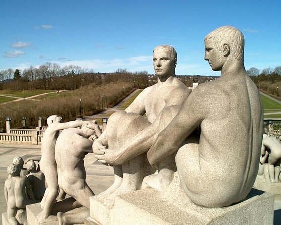 Oslo Panorama Tour with Holmenkollen Ski Jump and Vigeland Park - Seeing Oslo from the coach