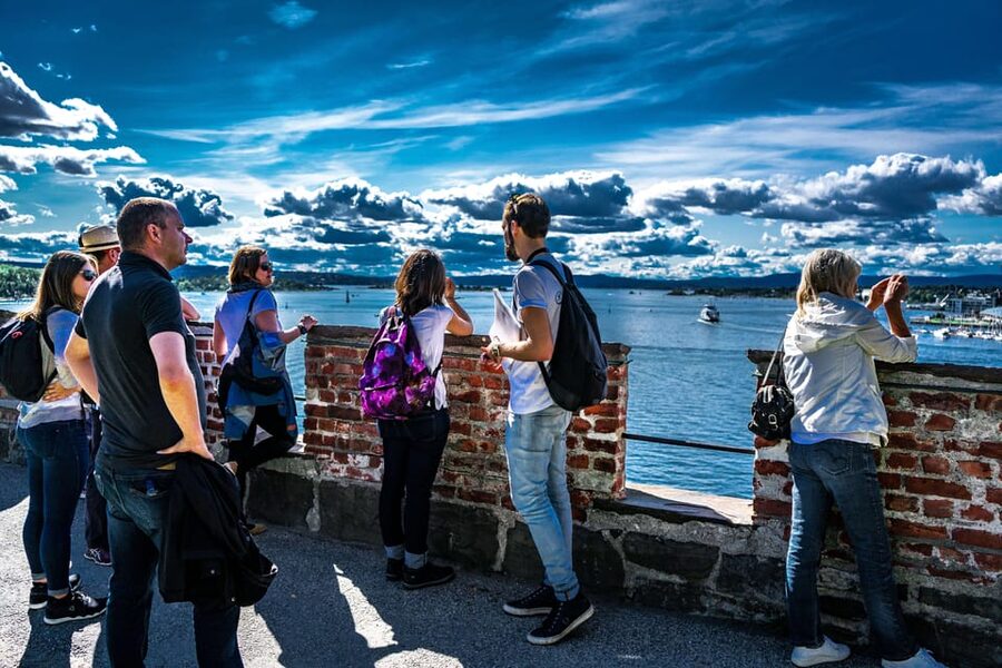 Oslo: Private Walking Tour - Christiania Torv, Bank Square, and the old city story