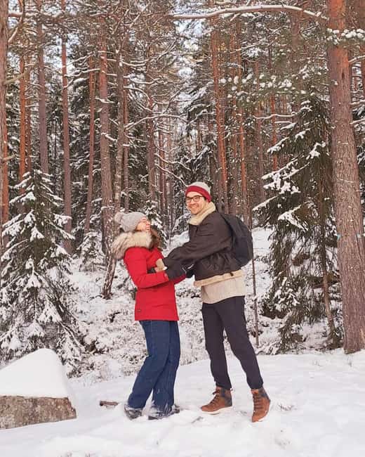 Oslo: Scenic Forest Hike with Dog & Local Guide - A lake break with coffee, tea, and Norwegian waffles