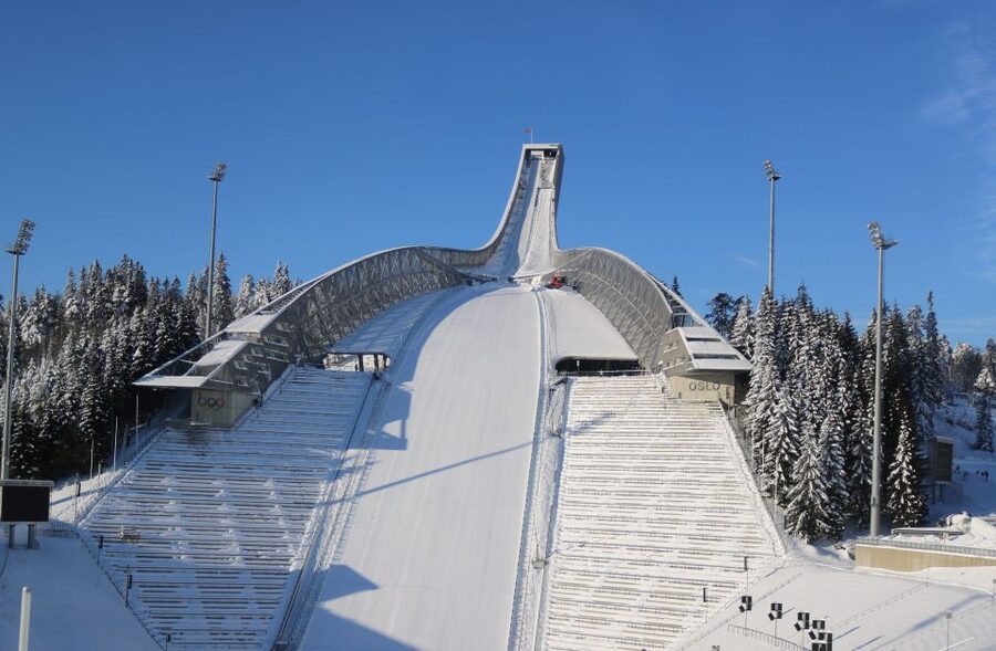 Oslo: Sightseeing with Holmenkollen Ski Jump & Vigeland Park - Holmenkollen Ski Jump and Oslo’s winter identity