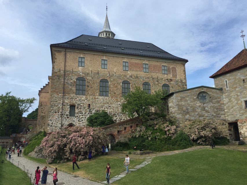 Oslo: Sightseeing with Holmenkollen Ski Jump & Vigeland Park - What the coach tour adds to Oslo sightseeing
