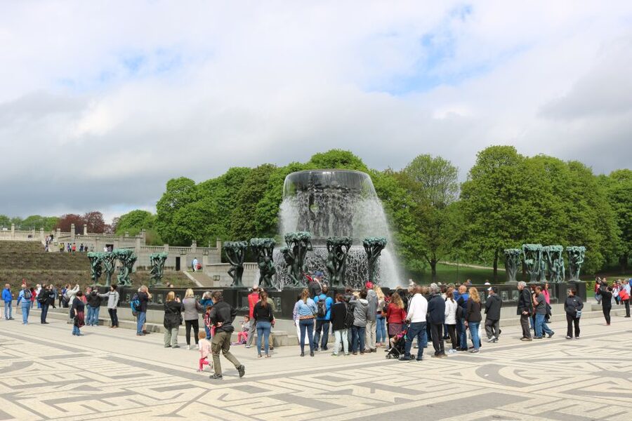 Oslo: Sightseeing with Holmenkollen Ski Jump & Vigeland Park - Practical details that affect your day