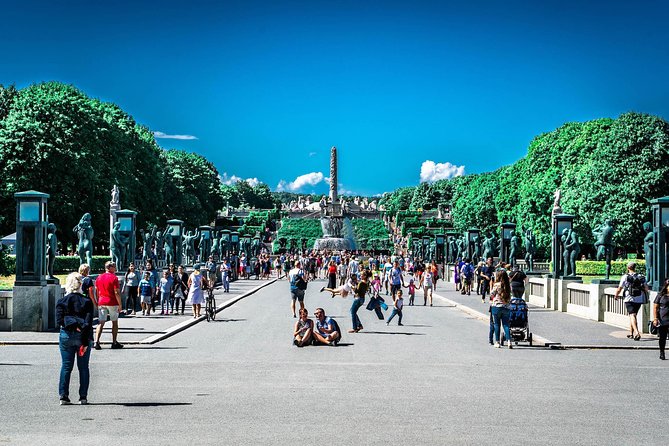 Oslo & Vigeland Park Private Walking Tour - The trip to Vigeland Park